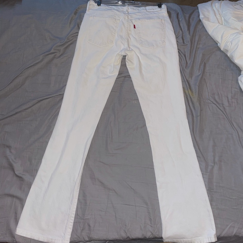 Woman’s Levi’s Jeans (White)